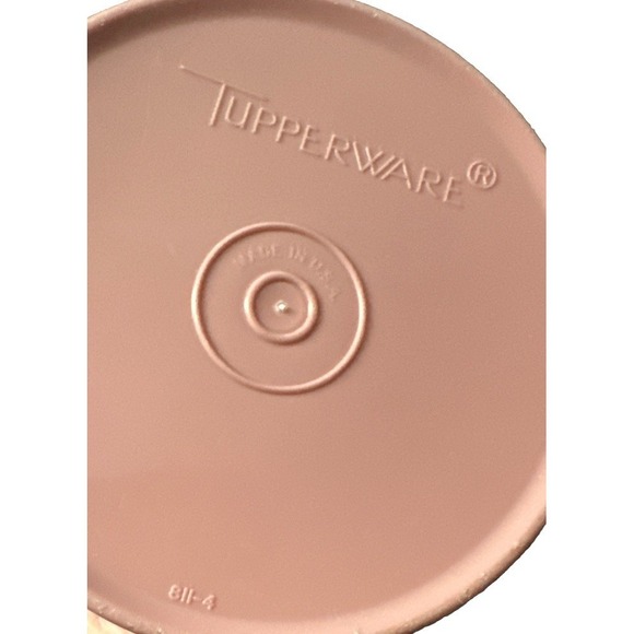 Vintage Tupperware Pink / Dusty Rose Canister 6" High with Starburst Lid 811-4 - Picture 4 of 7